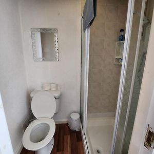 Zimmer mit zwei Einzelbetten